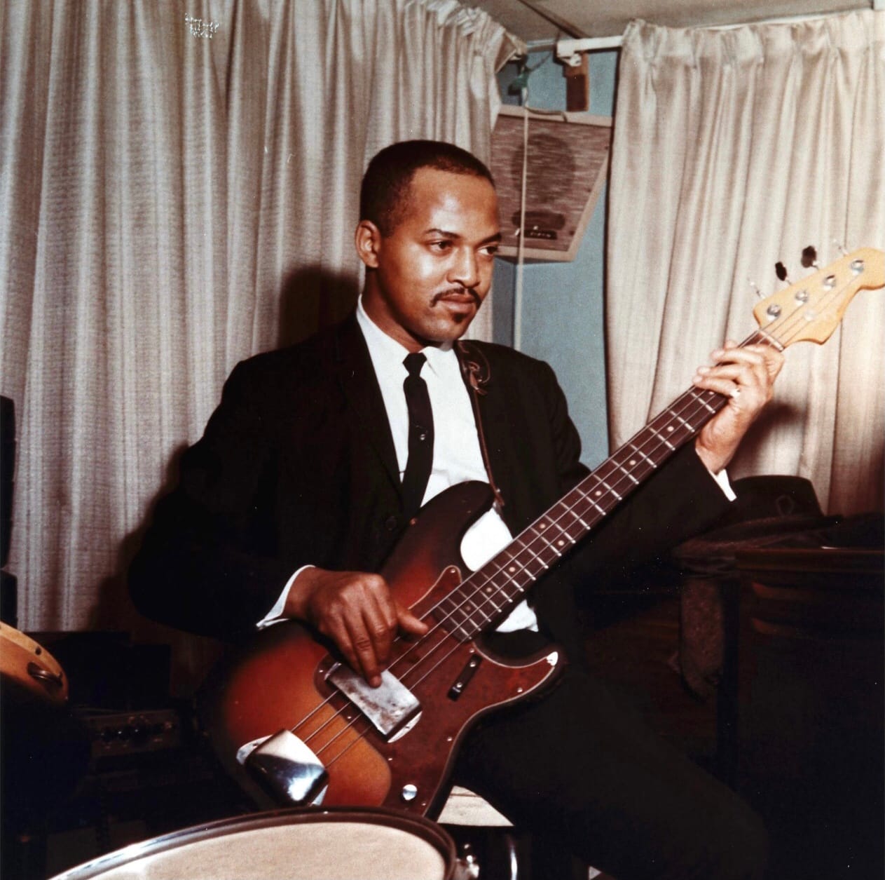Photo of the legendary bass player James Jamerson with his Fender Precision bass.