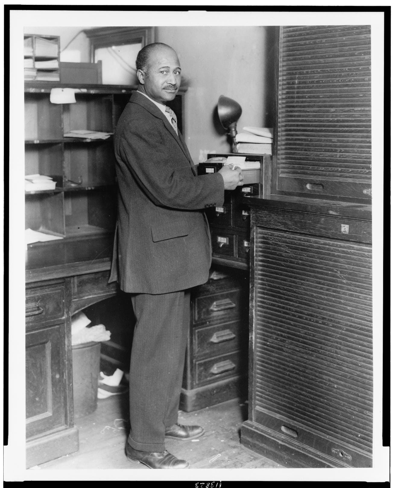 Matthew Henson as a US Customs clerk in New York City