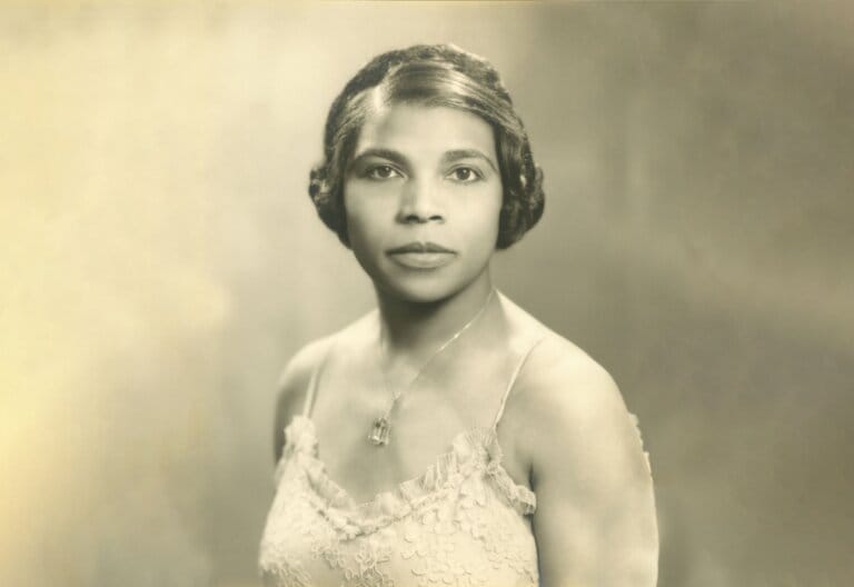 Portrait of Marian Anderson, 1947. Courtesy of The Associated Publishers, Inc.